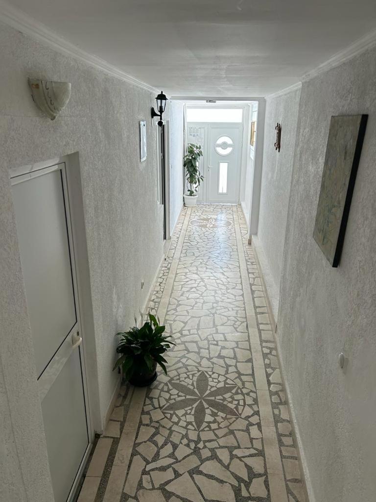Apartments Doda Ulcinj Exterior photo